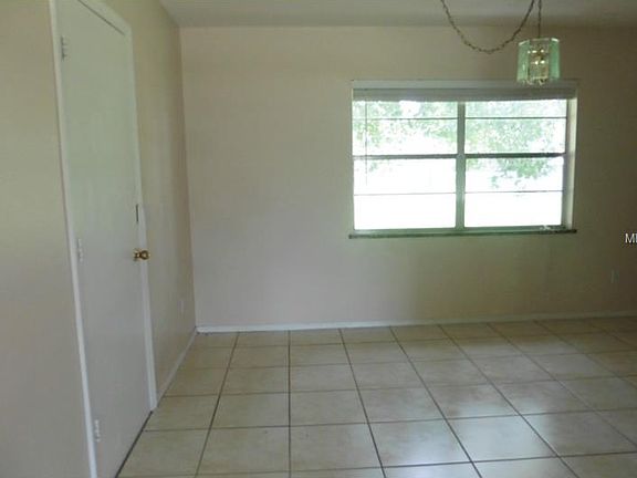 3rd image of 3471 Monument Dr
