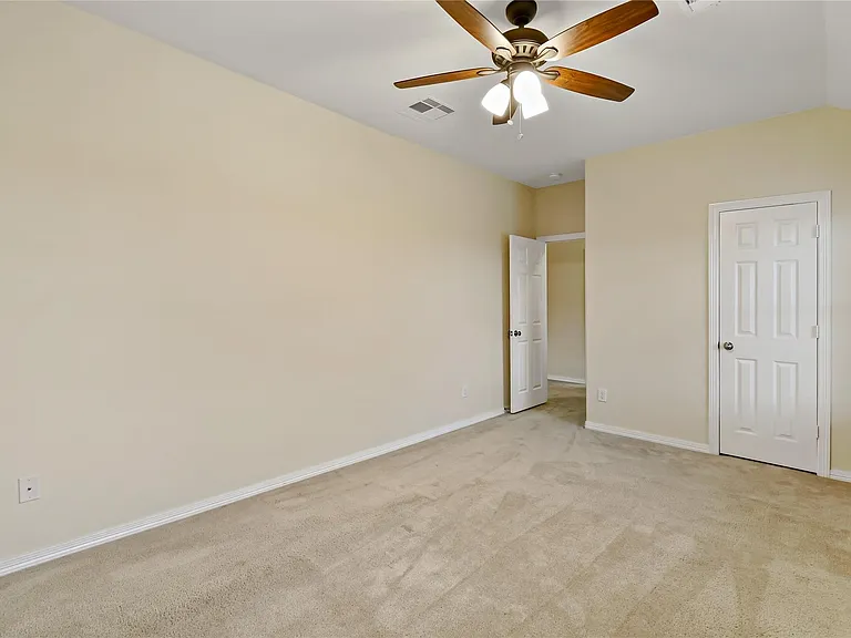 3308 Southern Grove Ln — Photo 32
