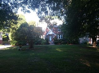 429 W Roxbury Pkwy, West Roxbury, MA 02132