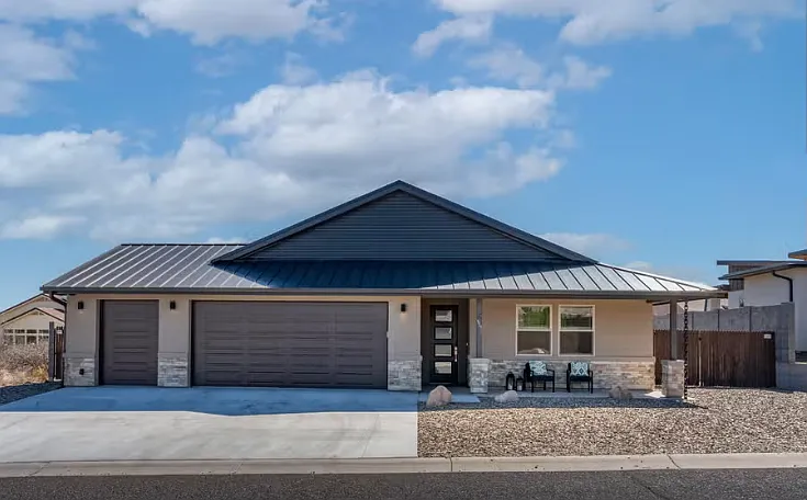 3 bed, 1850 sqft, $2,900 — Photo 3