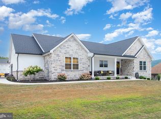 300 Nelson Ter, Millersburg, PA 17061