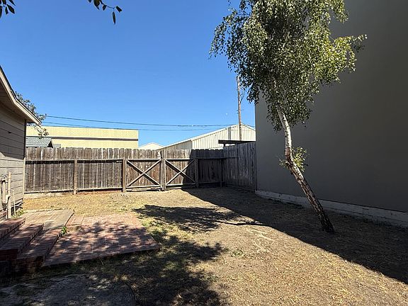3rd image of 684 Dias Ave