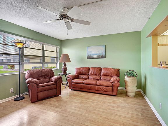 4th image of 103 Sheffield E