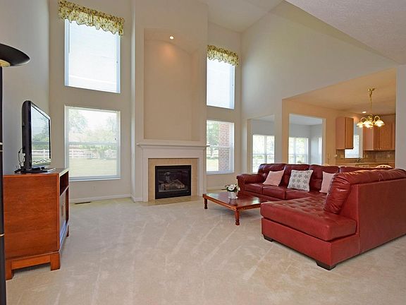 4th image of 6435 Rosemont Ln