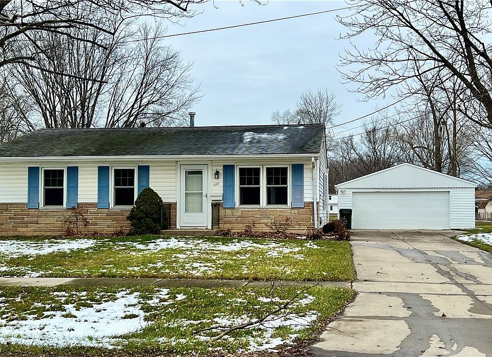 1st image of 688 Lucille Dr