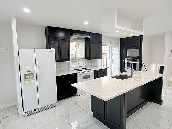 5th image of 245 Heritage Dr