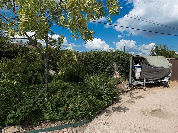 3rd image of 624 Alabaster Pl