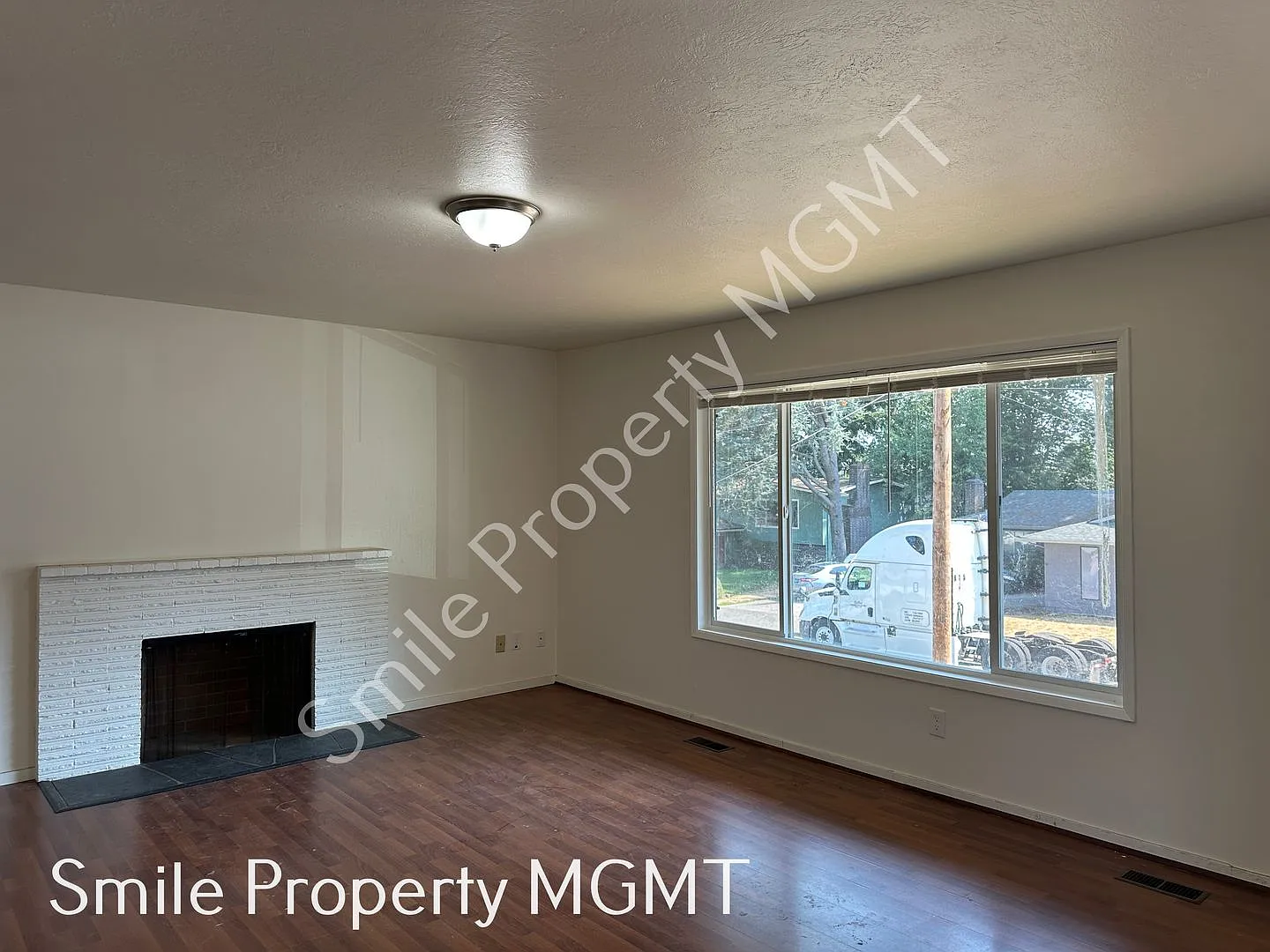 Remodeled Split - Level House in a Quiet Community — Photo 3