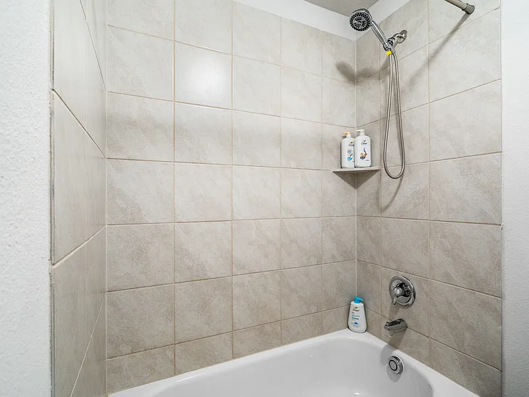 5541 Topwater Trl — Photo 33