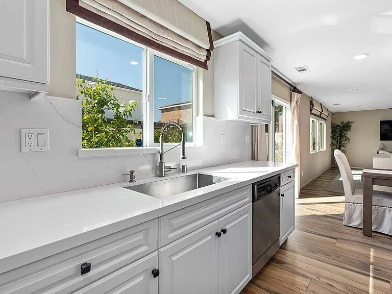 10311 Penguin Ct — Photo 13