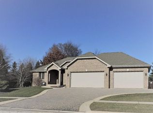6512 Glen Abbey Dr, Loves Park, IL 61111