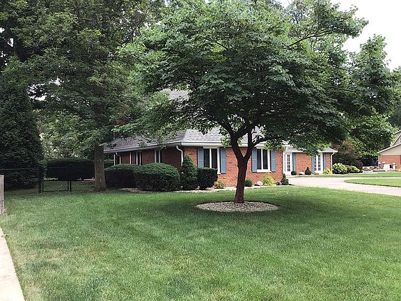 2nd image of 3406 N Vienna Woods Dr