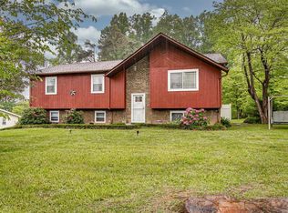 128 Carden Dr, Elizabethton, TN 37643