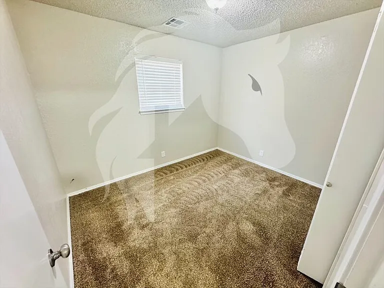 2505 Madison Ave #10 — Photo 8