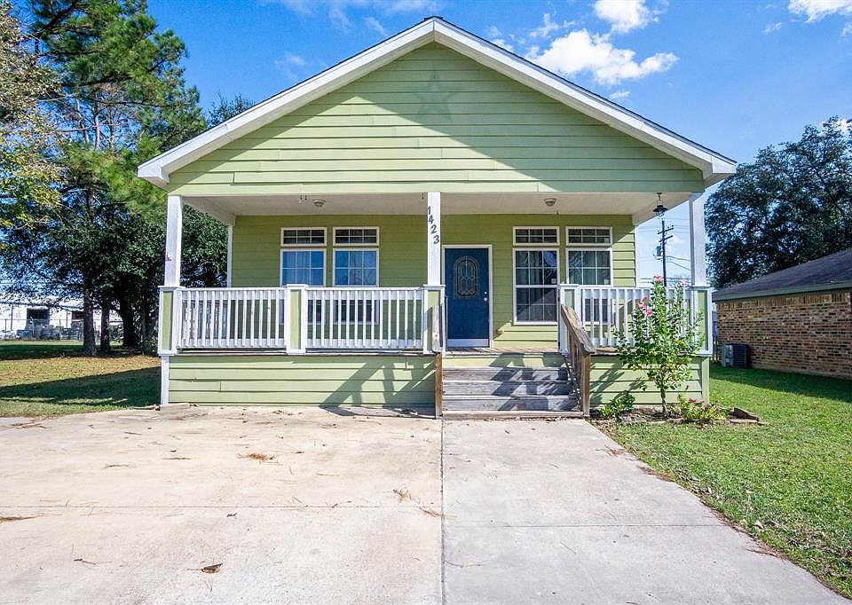 1st image of 1423 E Palm