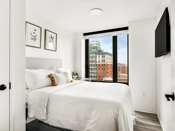 4th image of 415 W 120th St #9A