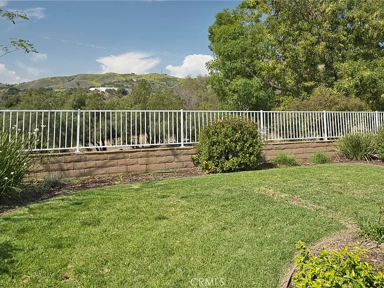 1425 Arrow Wood Dr — Photo 6