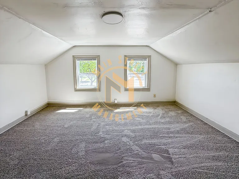 354 Nicolet Blvd — Photo 3