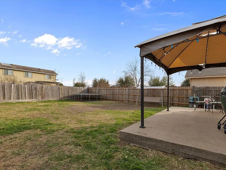 12705 Saint Mary Dr — Photo 27