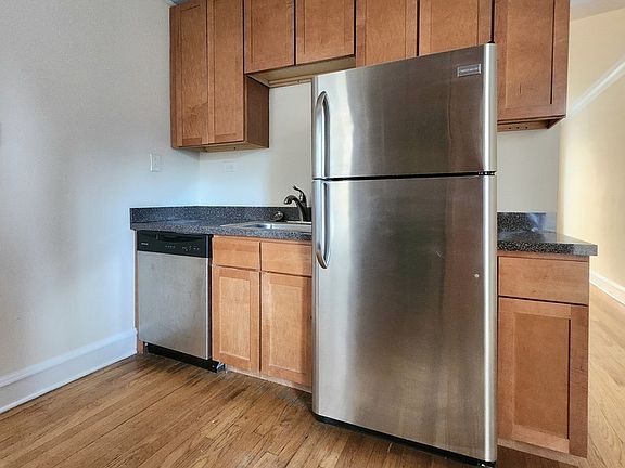 3rd image of 5419 W Montrose Ave #5427-S1