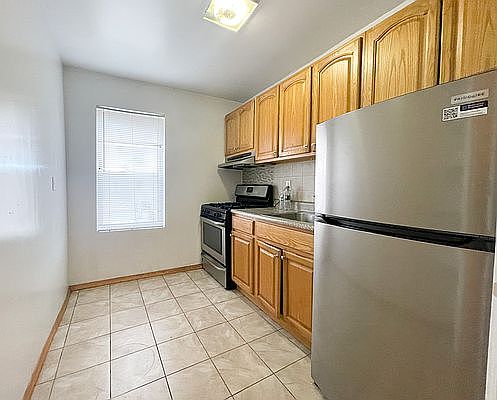 1st image of 2238 29th St #1