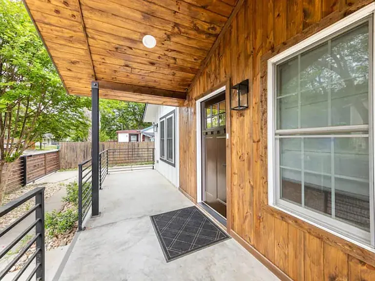 2319 Santa Rita St — Photo 25