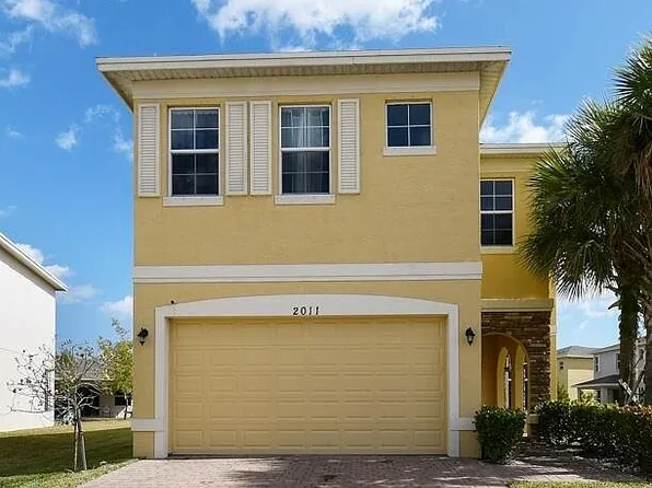 2011 NW Cataluna Cir, Port Saint Lucie, FL