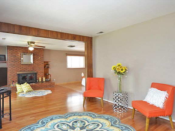 5th image of 1305 N Laguna Ave