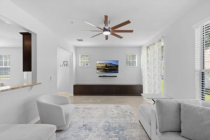 9496 Strongbark Ln — Photo 2