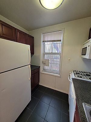 3rd image of 3200 Netherland Ave APT 5J
