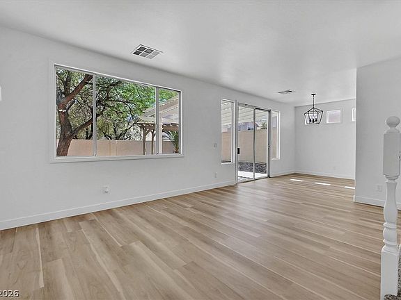 4th image of 9521 Perennial View Ave
