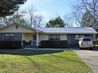 605 Rangeline St, Bonifay, FL 32425