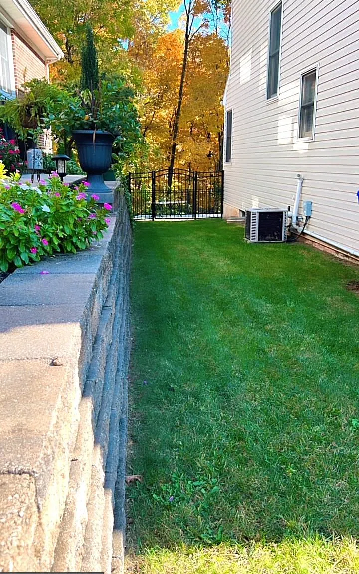3 bed, 2.5 bath, 1475 sqft, $2,750 — Photo 2