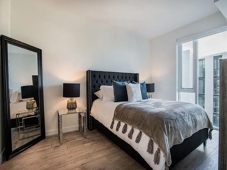 133 Bronte Rd — Photo 47