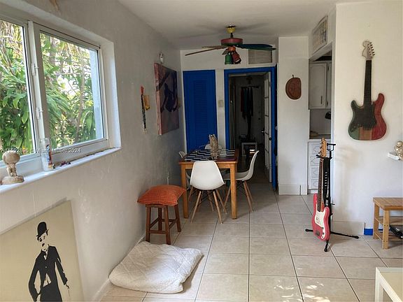 3rd image of 926 Michigan Ave APT 15