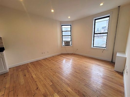 1st image of 159 2nd Ave #Xx