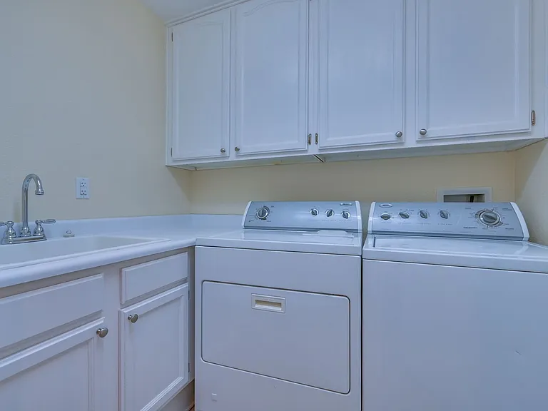 968 E Robindale Rd — Photo 56