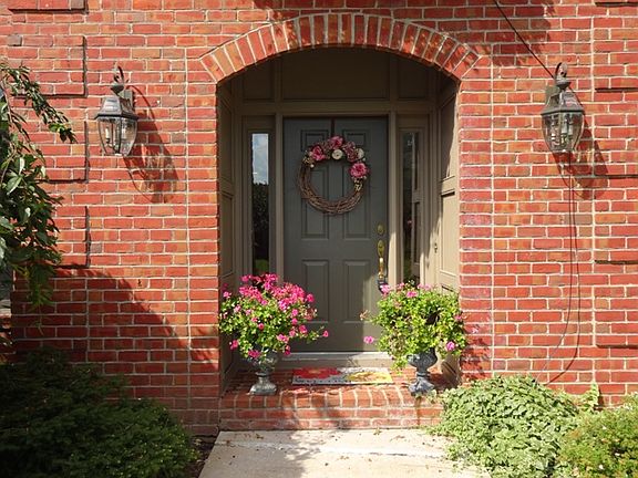 3rd image of 74 Wexford Dr