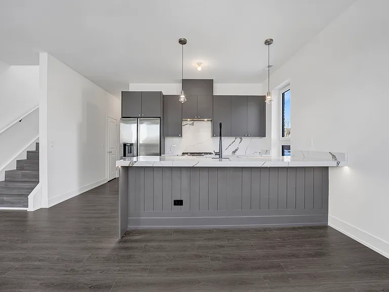 1814 S Throop St #3F — Photo 7