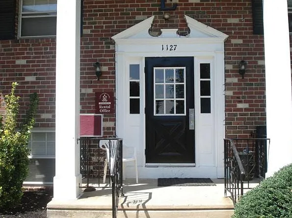 1127 Wabank St — Photo 3