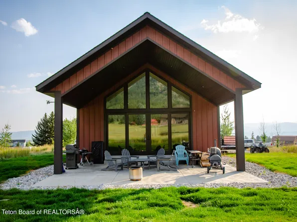 15 Solitude Cir, Thayne, WY 83127