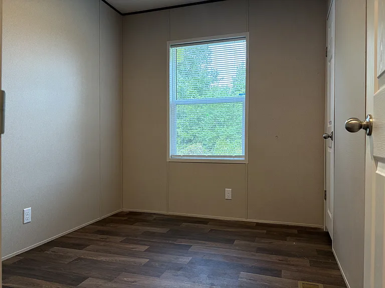 932 Salters St — Photo 11