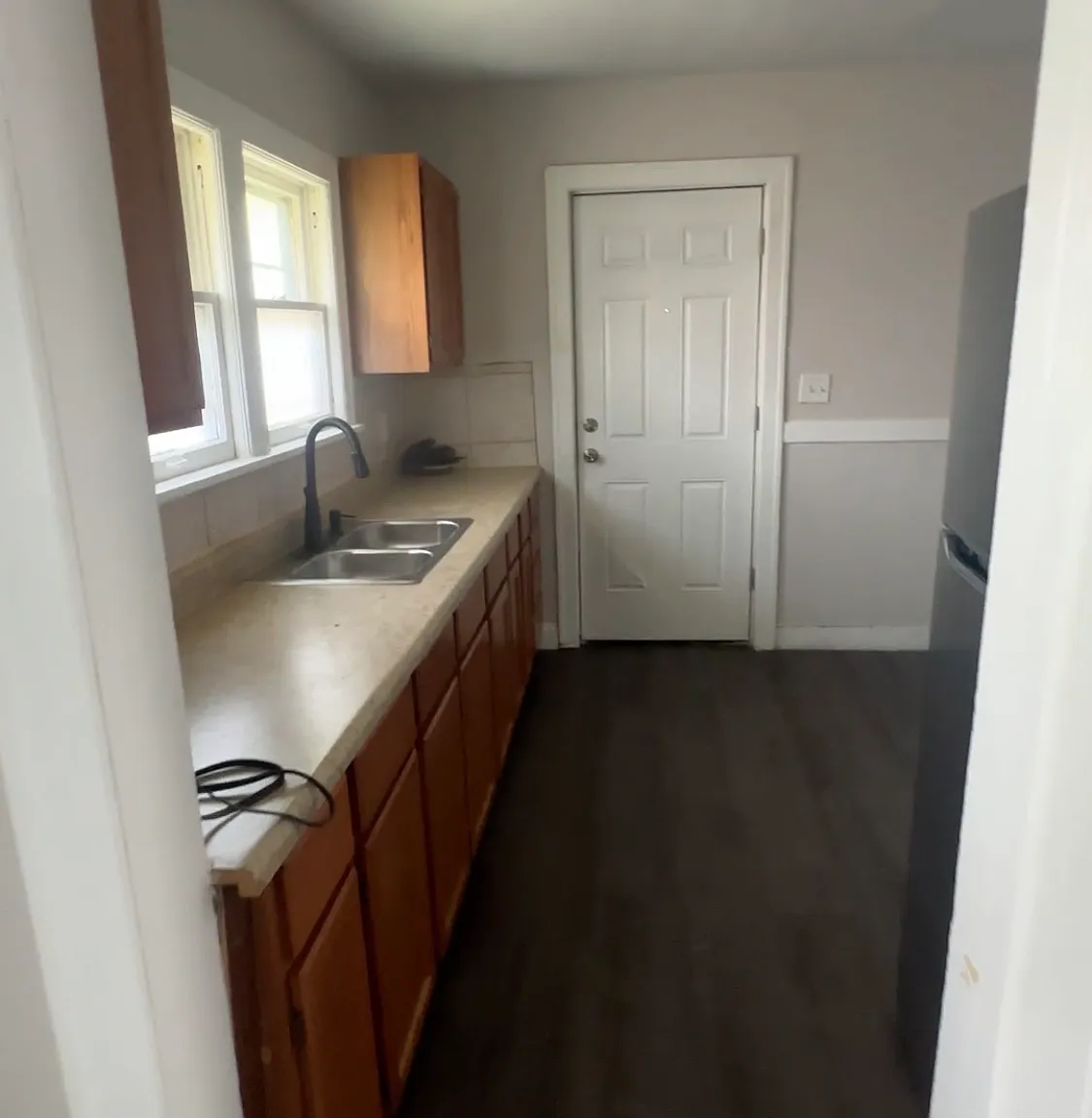 2 bed, 1000 sqft, $1,100 — Photo 4