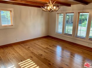 4380 Hayvenhurst Ave, Encino, CA 91436