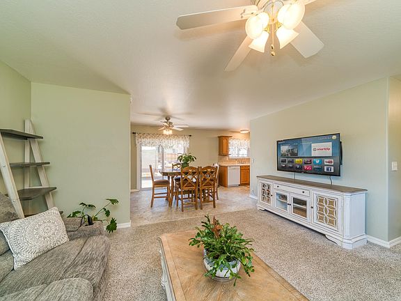 3rd image of 261 Sierra Way