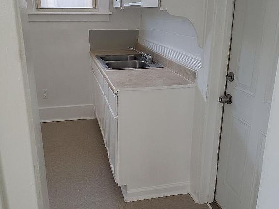 5th image of 2512 Glendale St