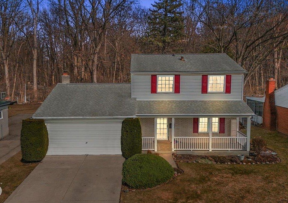 1st image of 30426 Winthrop Dr