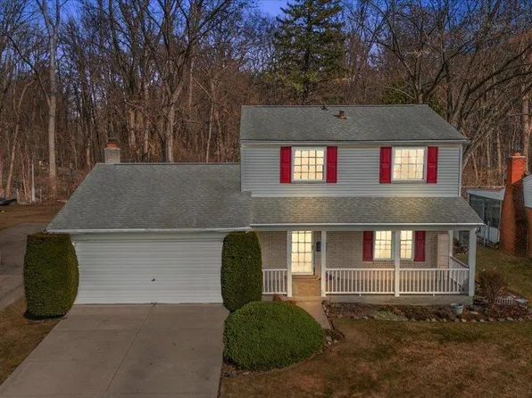 30426 Winthrop Dr, Madison Heights, MI 48071