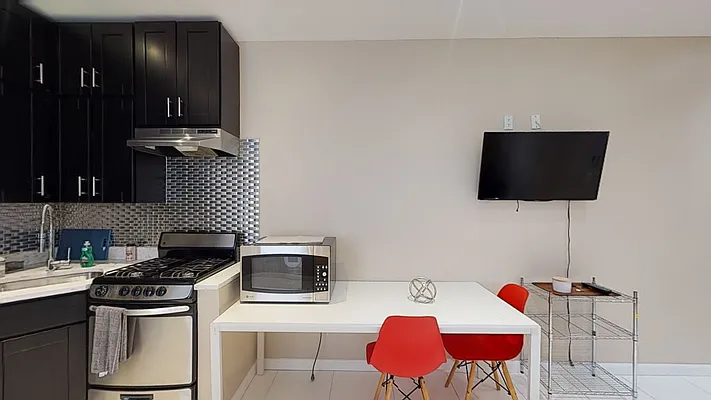 Rented by Charles Coutinho LLC | media 14