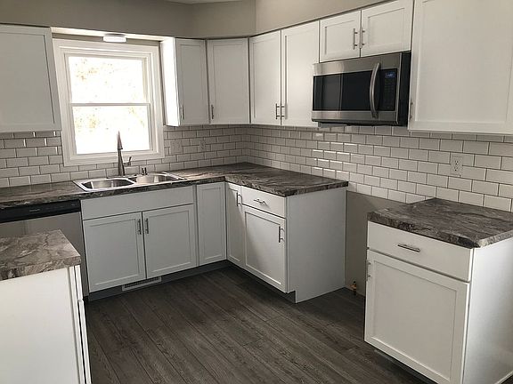 2nd image of 346 S Oakdale Ave